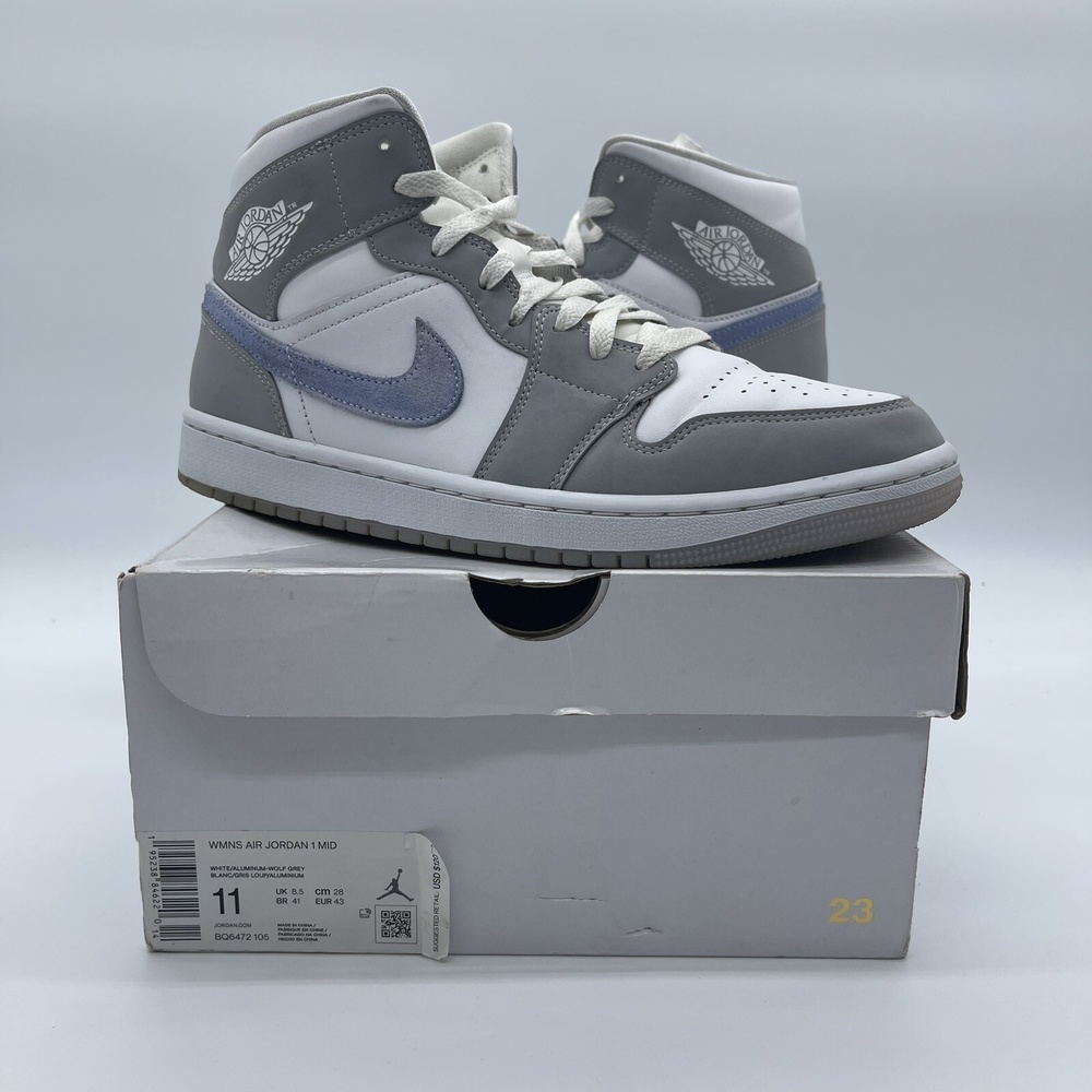 Nike Air Jordan 1 Mid Women's Size 11 / Men's 9.5 BQ6472-105 Basketball Shoes